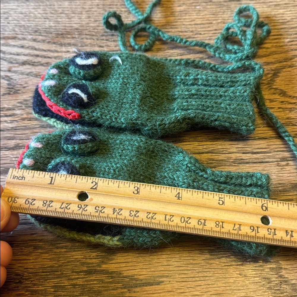 Alpaca toddler mittens frog puppets very soft silky warm green cute GIFT NEW - Picture 4 of 5